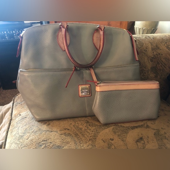 Dooney and Bourke bag - Picture 1 of 8